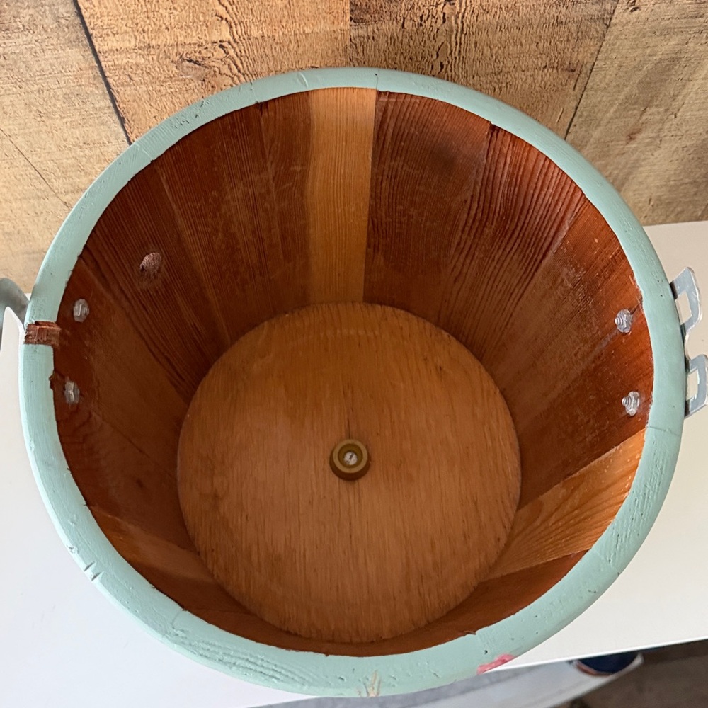 Upcycled Painted Wooden Ice Cream Bucket with a Red Roses Transfer - Picture 5 of 12